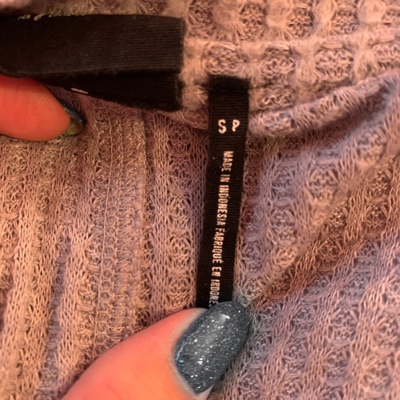 URBAN OUTFITTERS- Cozy thermal long sleeve - Small - Picture 4 of 4
